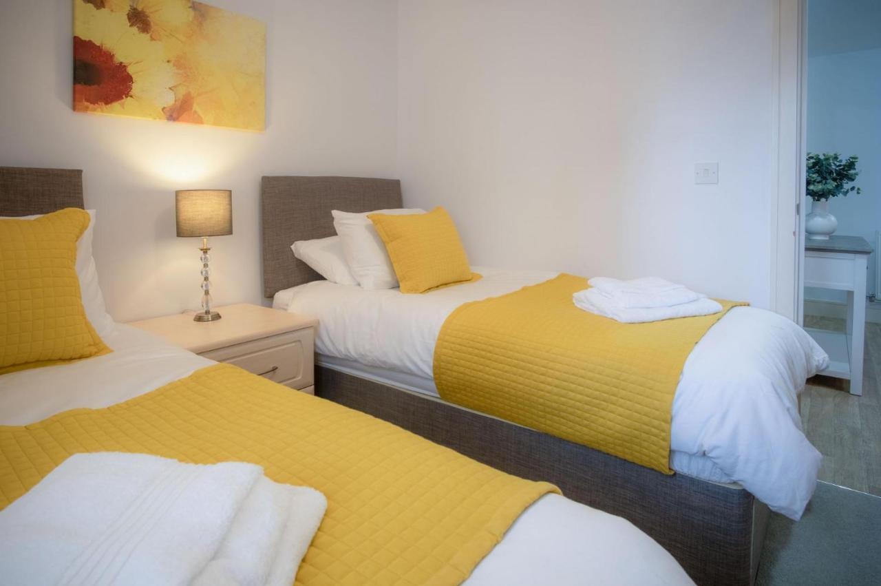Minarvon - 2 Bedroom Apartment - Saundersfoot Bagian luar foto