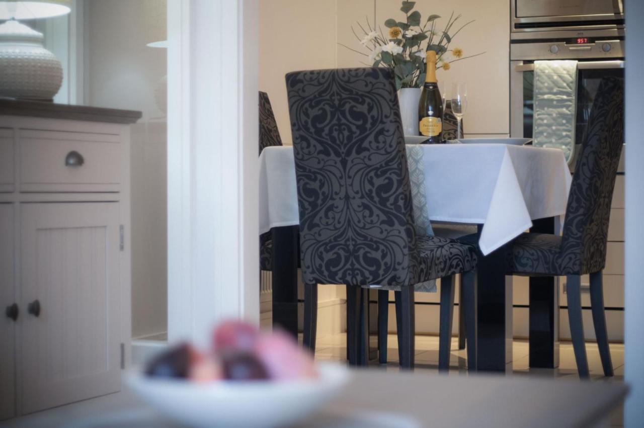 Minarvon - 2 Bedroom Apartment - Saundersfoot Bagian luar foto