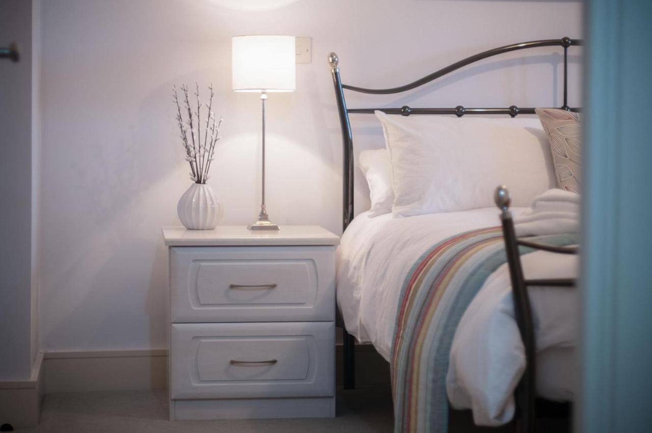 Minarvon - 2 Bedroom Apartment - Saundersfoot Bagian luar foto