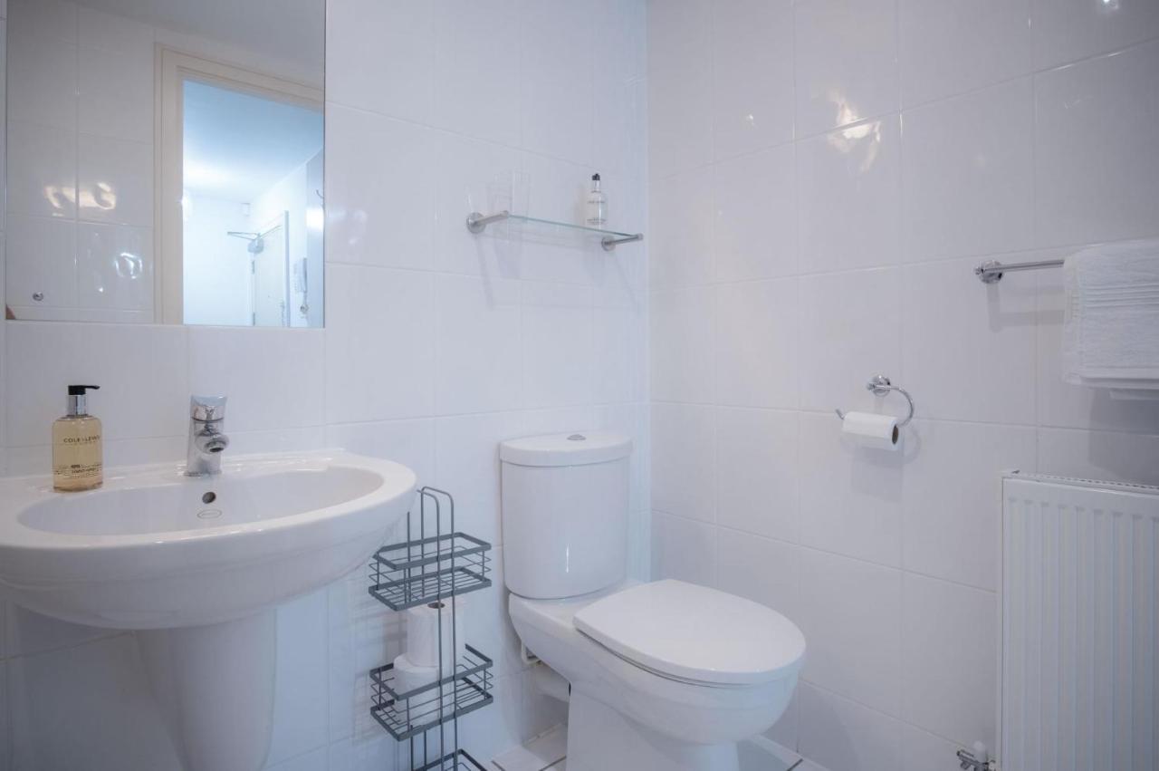 Minarvon - 2 Bedroom Apartment - Saundersfoot Bagian luar foto