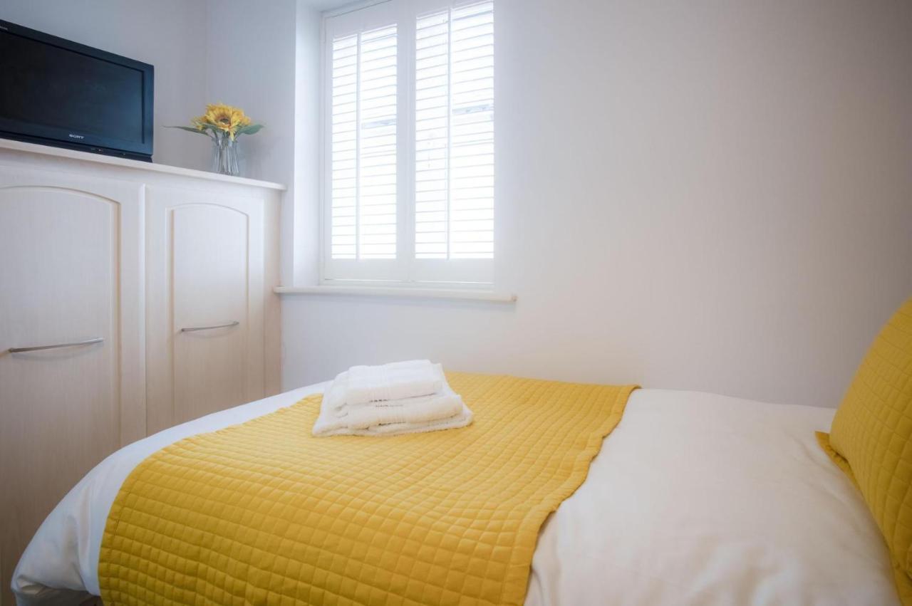 Minarvon - 2 Bedroom Apartment - Saundersfoot Bagian luar foto