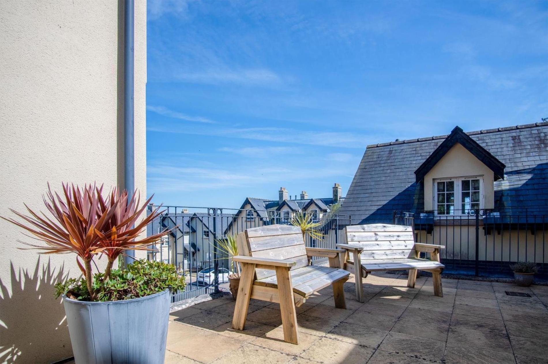 Minarvon - 2 Bedroom Apartment - Saundersfoot Bagian luar foto