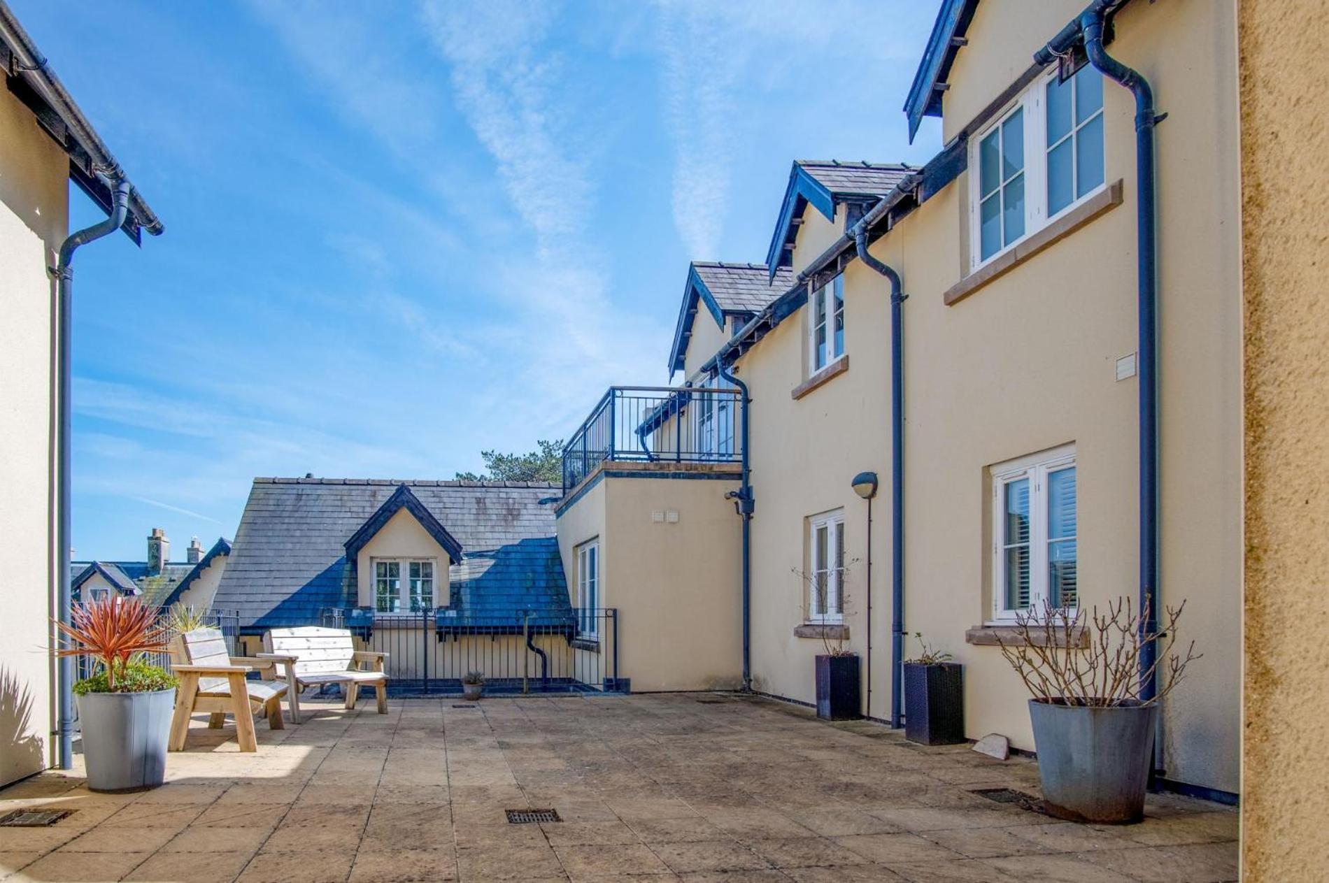 Minarvon - 2 Bedroom Apartment - Saundersfoot Bagian luar foto